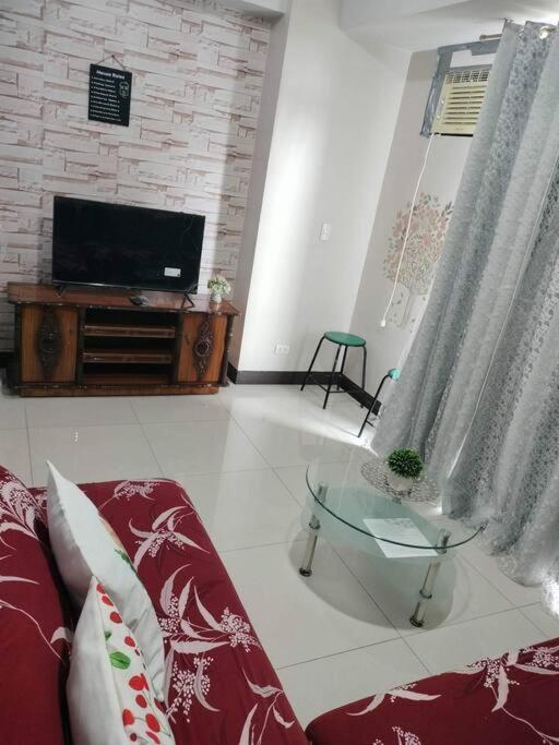 Cubao Manhattan Heights, Unit 8Bc Tower B, 1 Br Manila Exterior foto