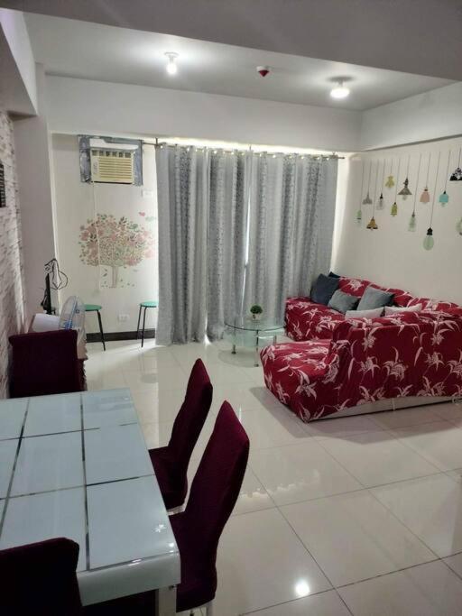 Cubao Manhattan Heights, Unit 8Bc Tower B, 1 Br Manila Exterior foto